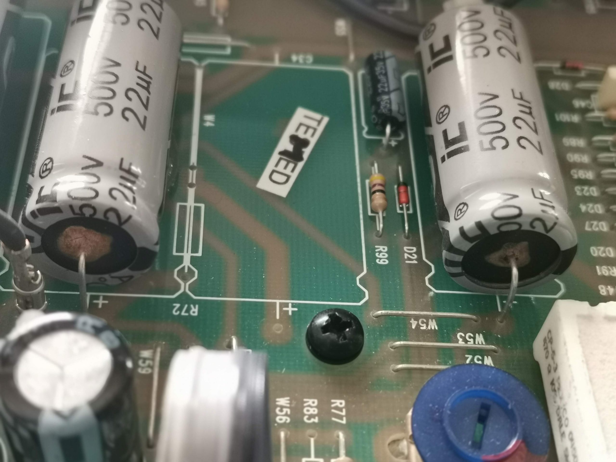Fender hot rod deluxe ic capacitor leaks